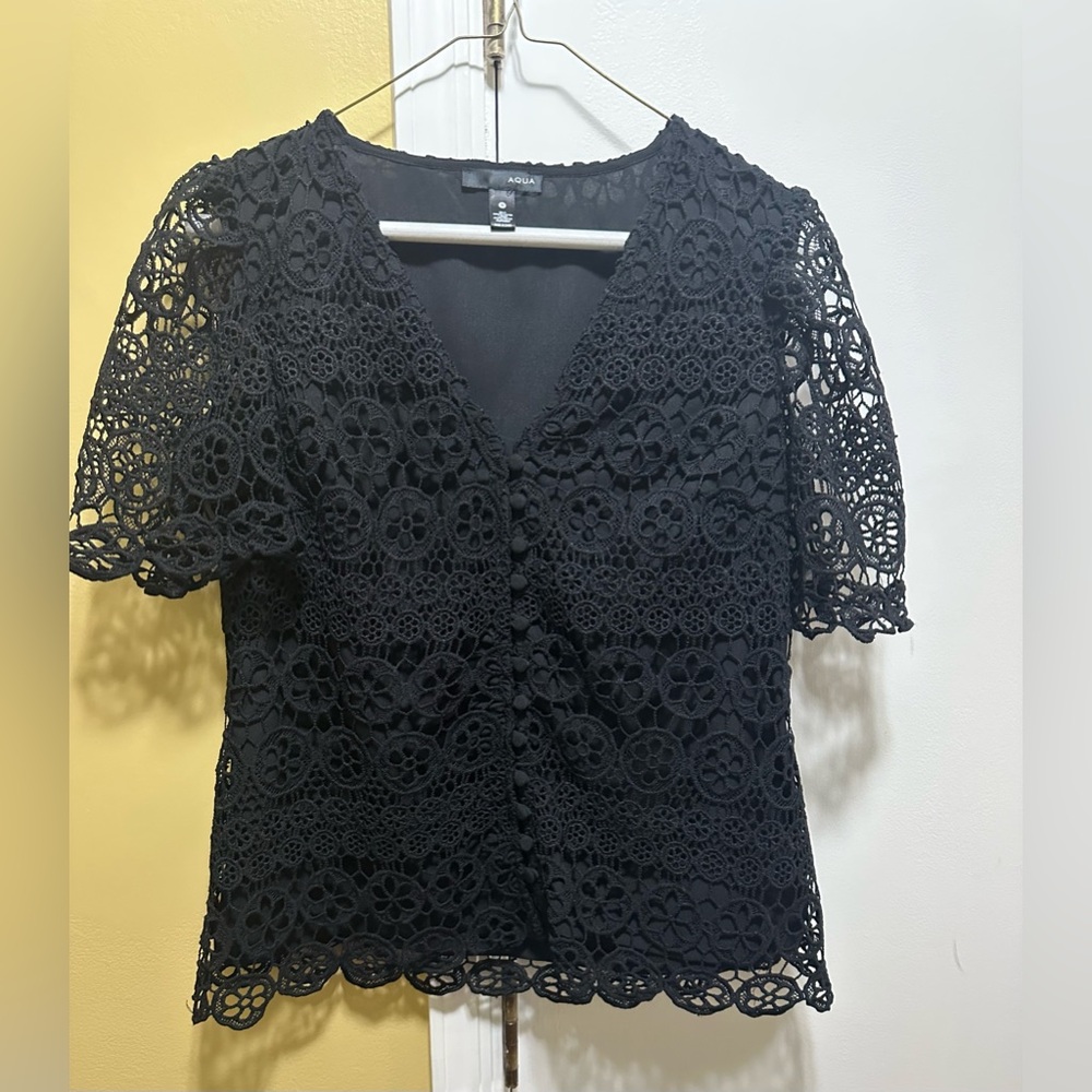 AQUA Lined Black Crochet Lace Short Sleeve Button Up Top (S)